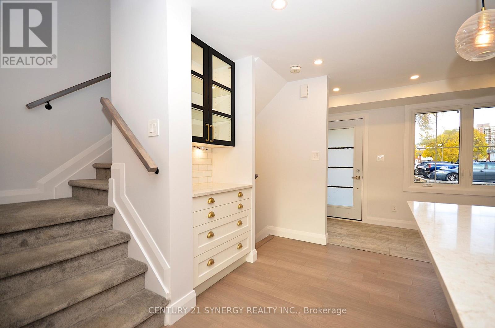 26 - 660 Hochelaga Street, Ottawa, Ontario  K1K 2E9 - Photo 6 - X12536650