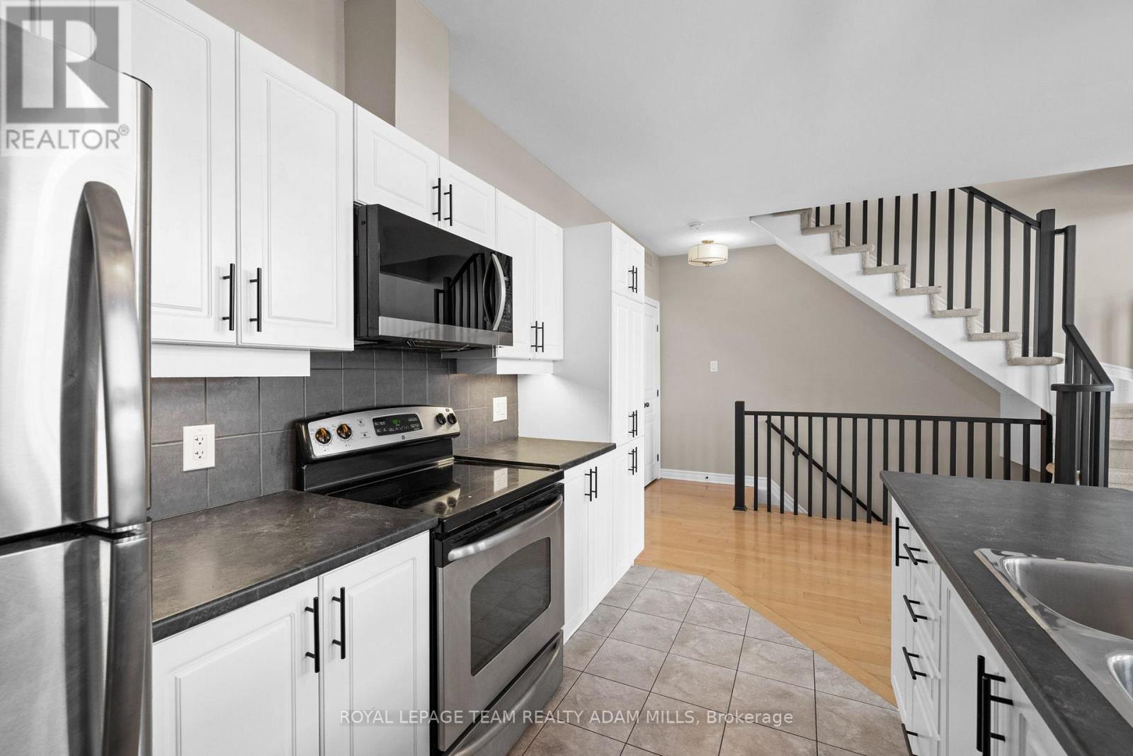 24 - 103 Eye Bright Crescent, Ottawa, Ontario  K1V 2K6 - Photo 10 - X12536788