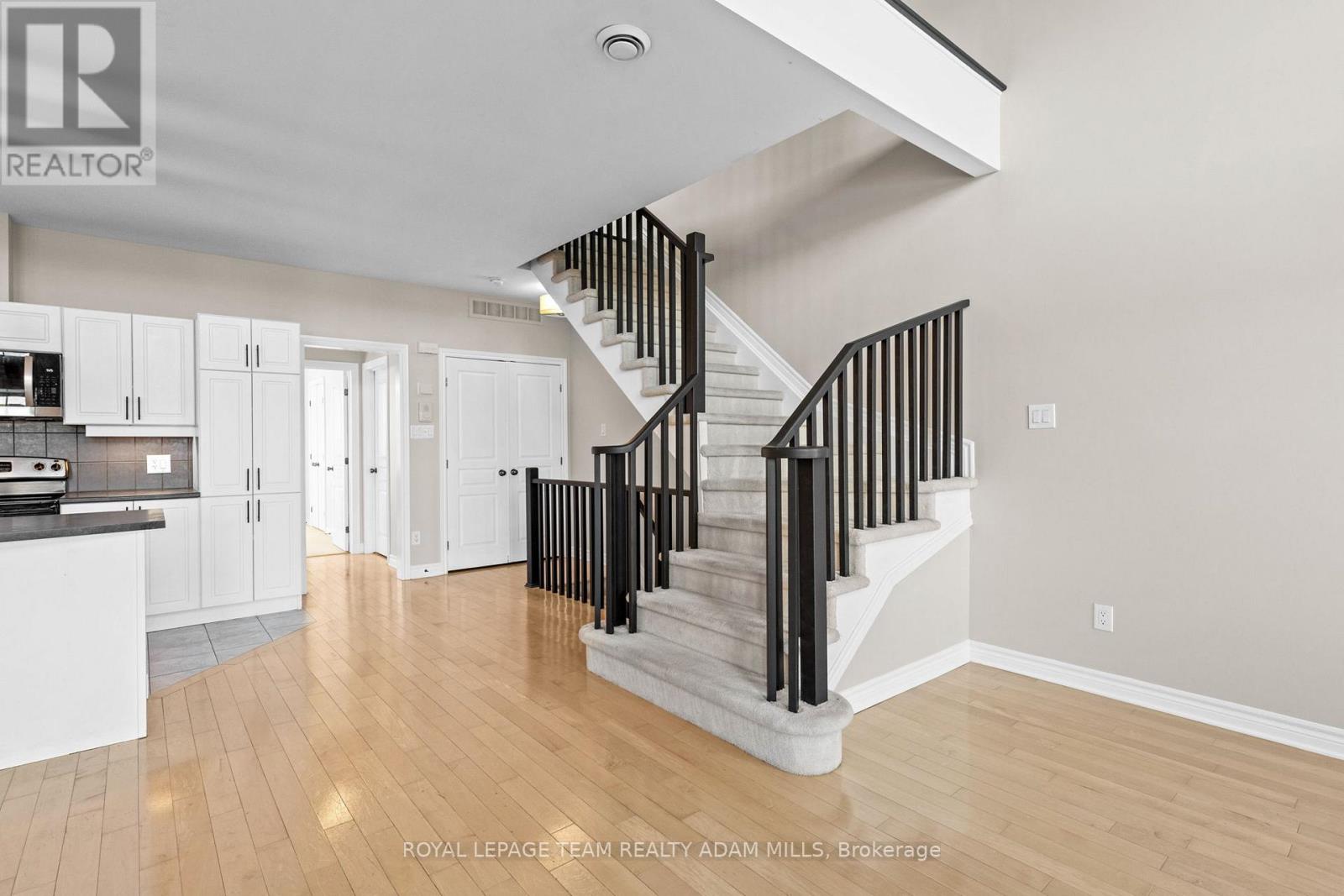 24 - 103 Eye Bright Crescent, Ottawa, Ontario  K1V 2K6 - Photo 19 - X12536788