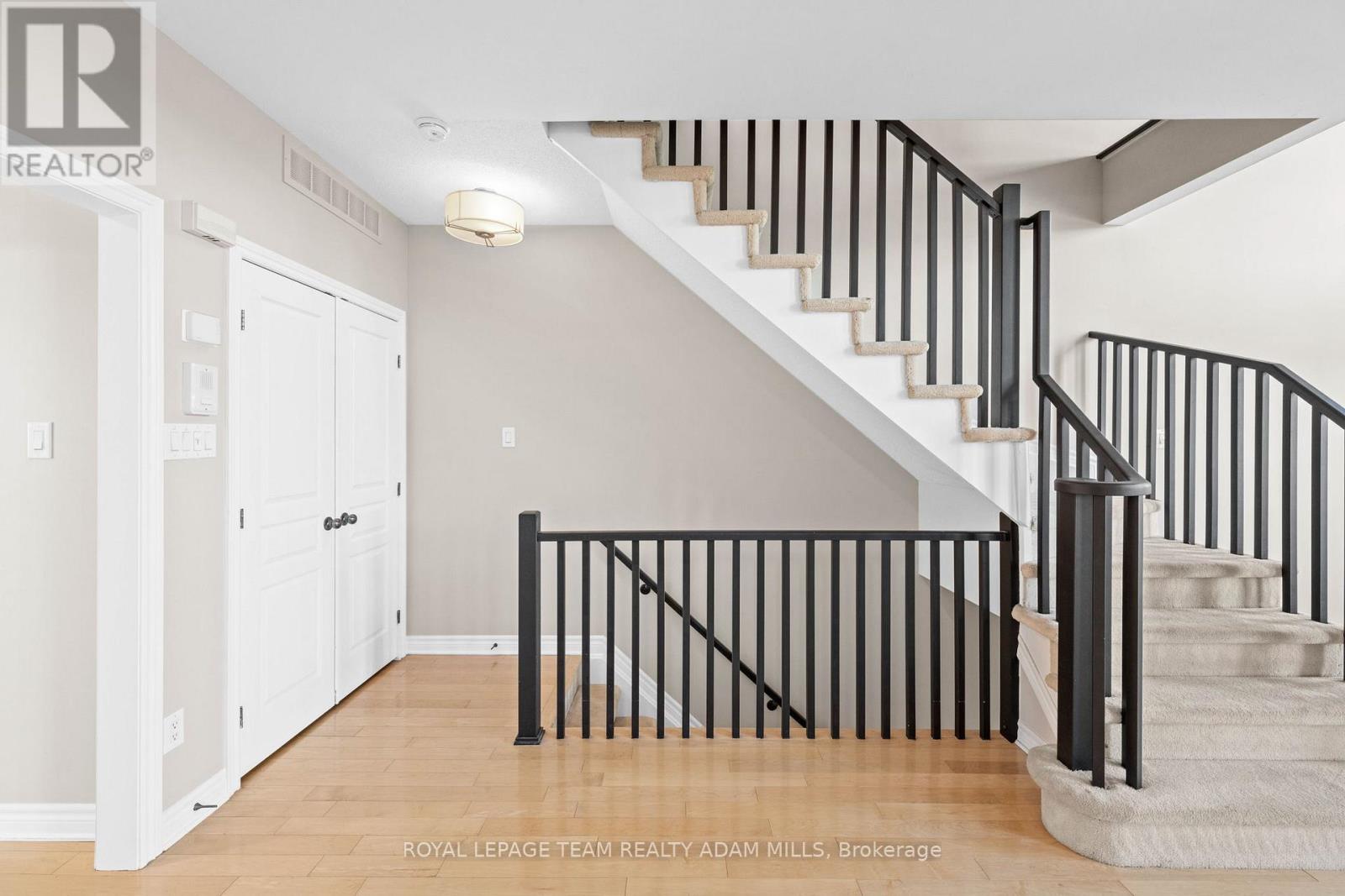 24 - 103 Eye Bright Crescent, Ottawa, Ontario  K1V 2K6 - Photo 5 - X12536788