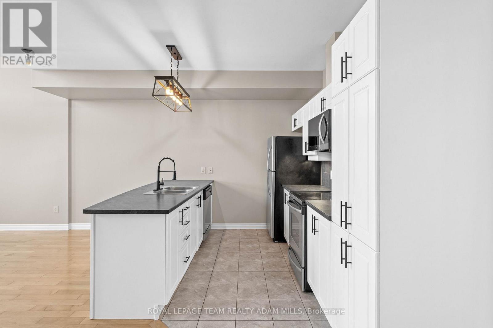 24 - 103 Eye Bright Crescent, Ottawa, Ontario  K1V 2K6 - Photo 8 - X12536788