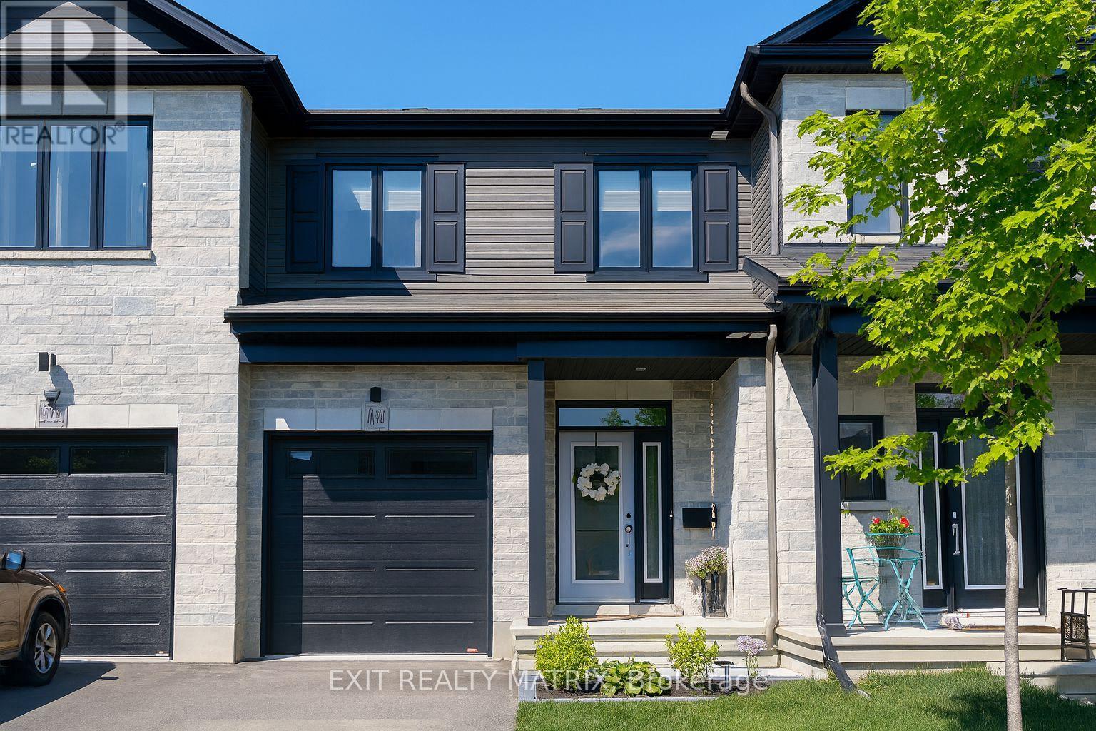 739 NAMUR STREET, Russell, Ontario