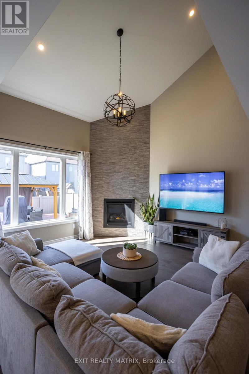 573 Strasbourg Street, Russell, Ontario K0A 1W0 - Photo 17 - X12536818