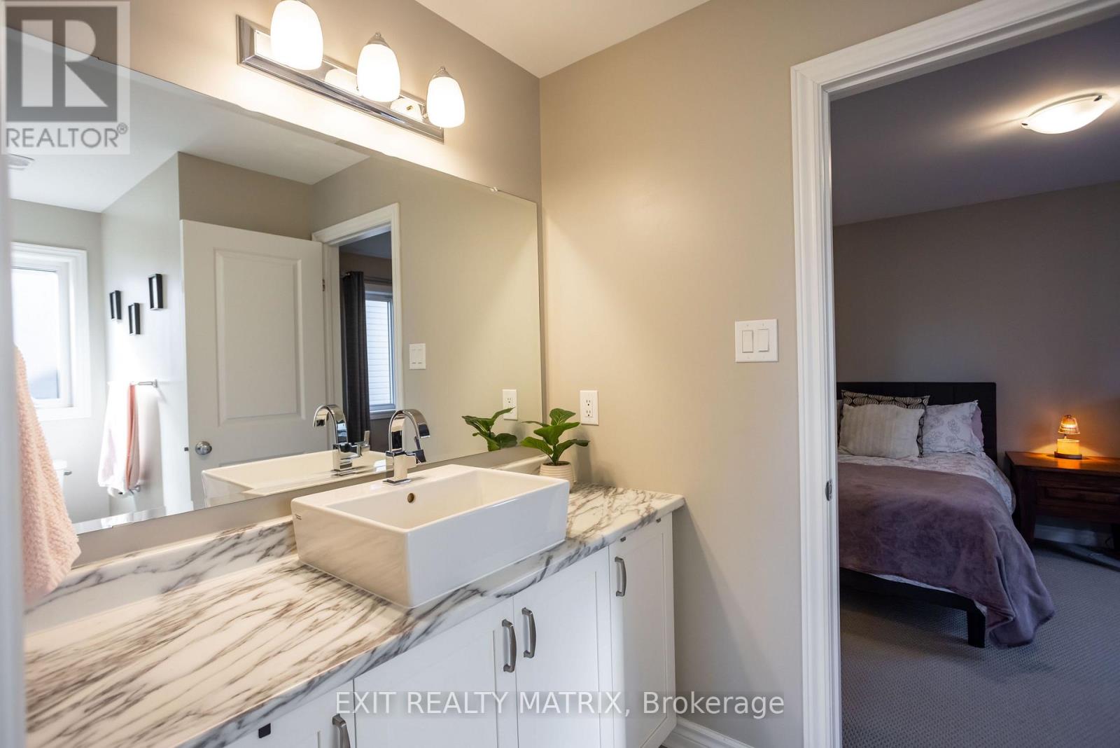 573 Strasbourg Street, Russell, Ontario K0A 1W0 - Photo 30 - X12536818