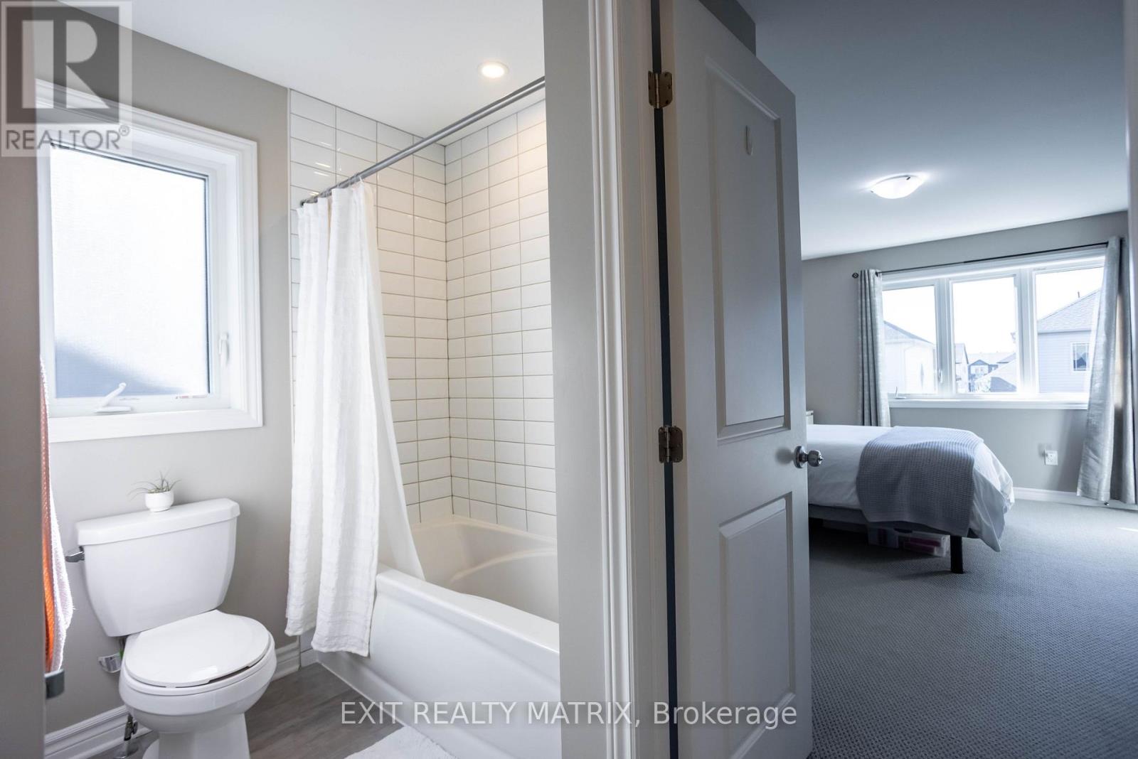 573 Strasbourg Street, Russell, Ontario K0A 1W0 - Photo 31 - X12536818