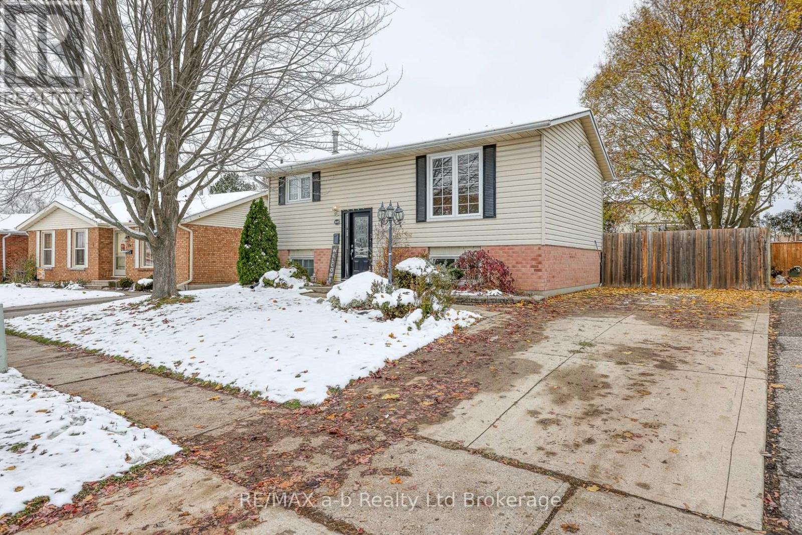 1049 CREE AVENUE, Woodstock, Ontario