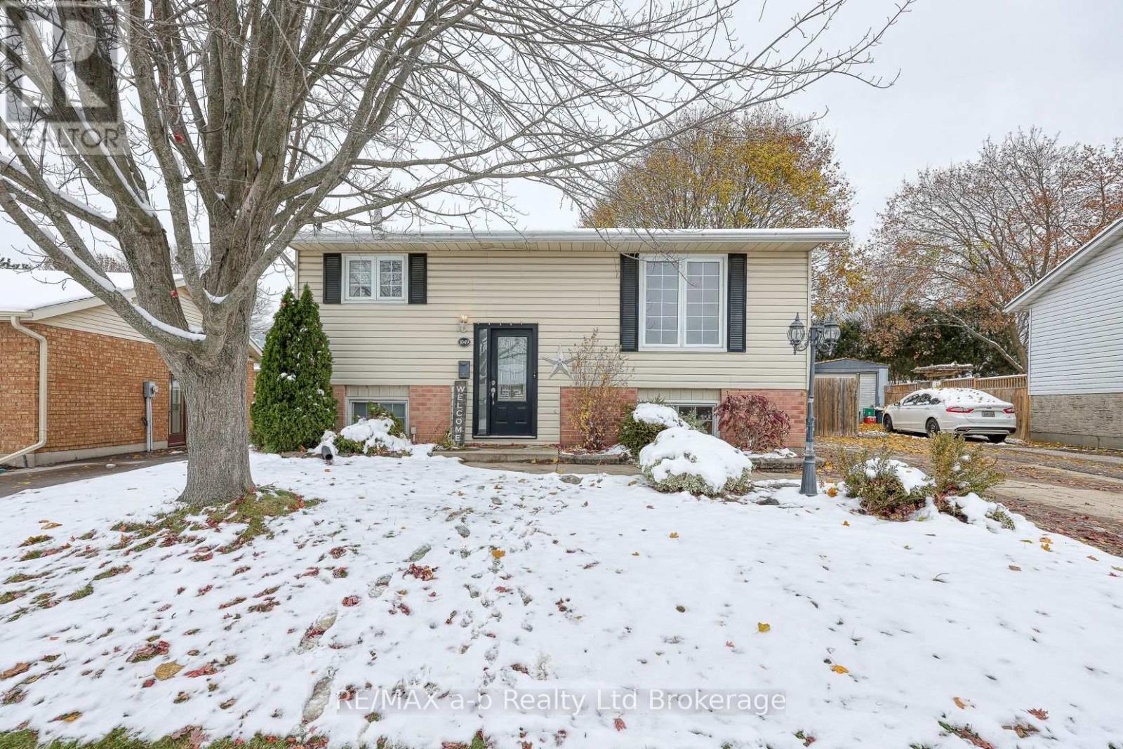 Property at 1049 CREE AVENUE image 2