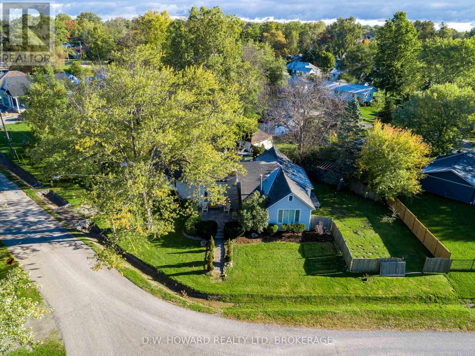 270 Cherry Hill Boulevard S, Fort Erie, Ontario L0S 1B0 - Photo 2 - X12536884