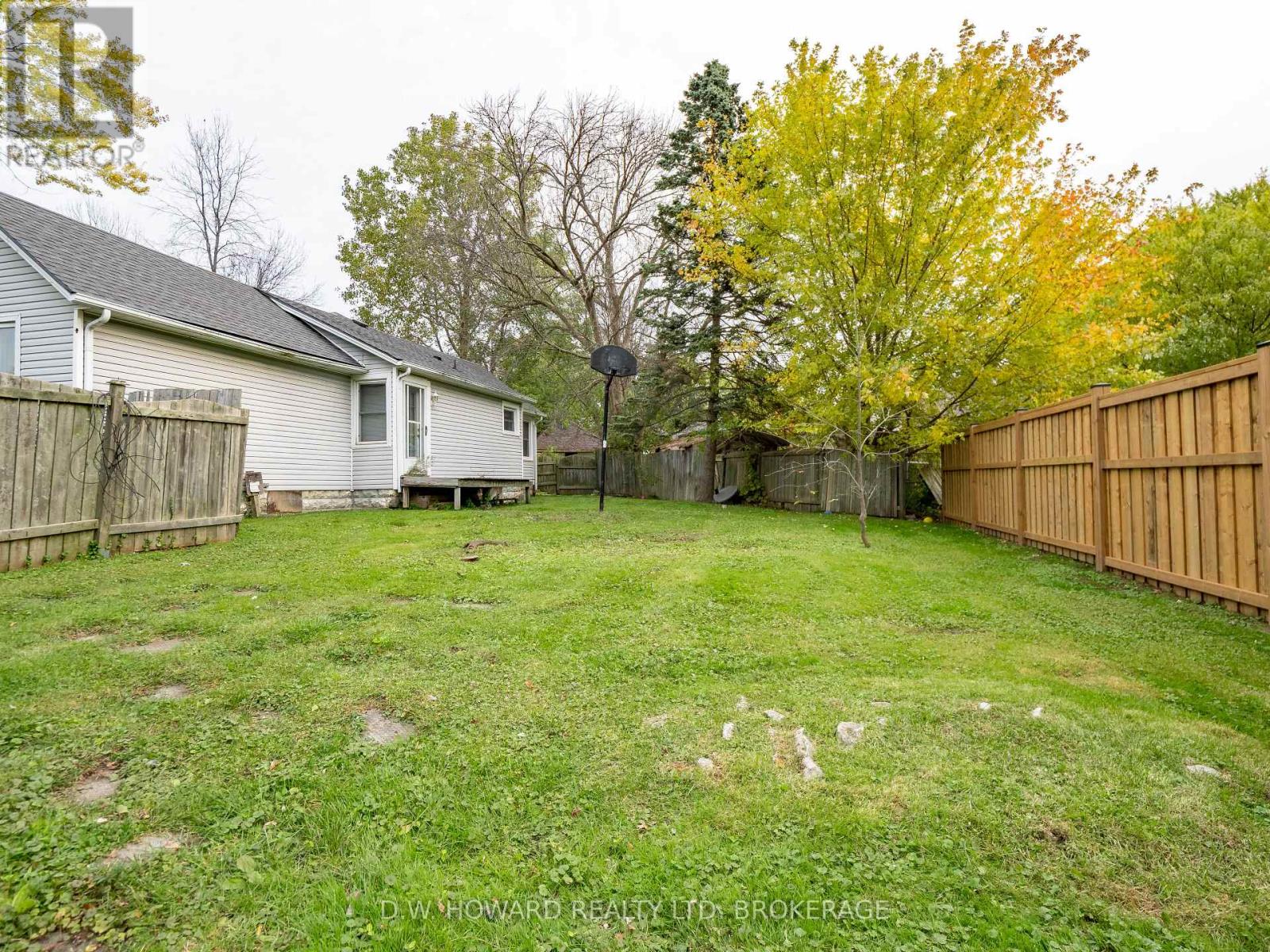 270 Cherry Hill Boulevard S, Fort Erie, Ontario L0S 1B0 - Photo 6 - X12536884