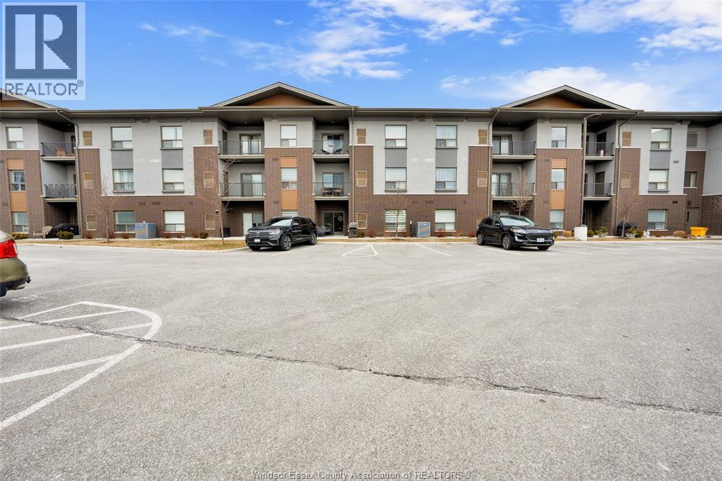MLS# 25028626: 5840 NEWMAN Unit# 110, LaSalle, Canada