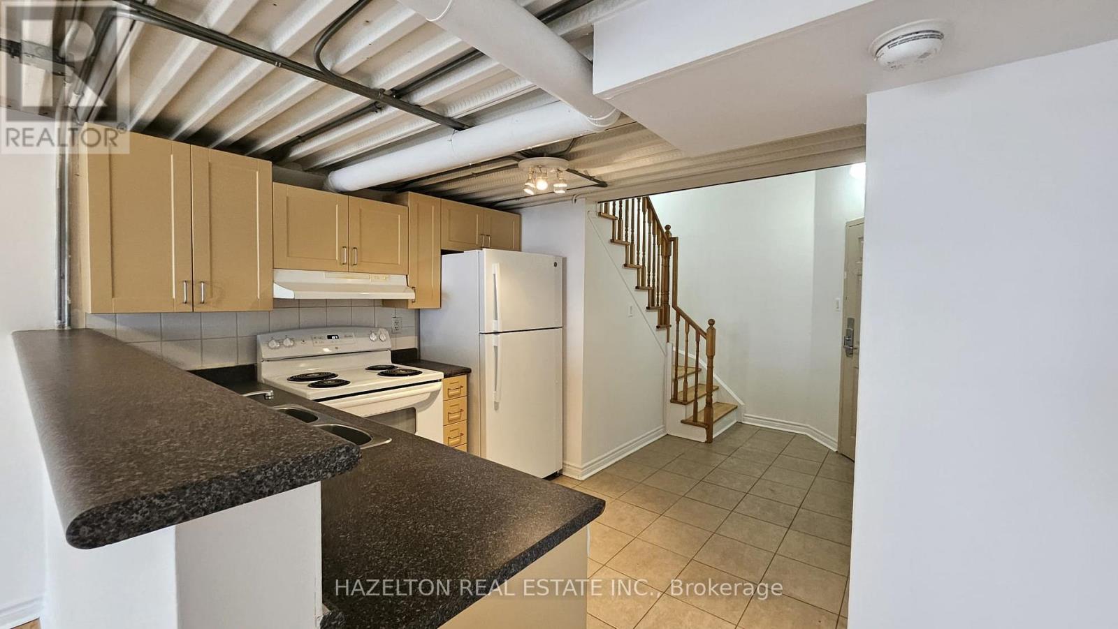 215 - 800 Lansdowne Avenue, Toronto, Ontario  M6H 4K2 - Photo 4 - W12536394