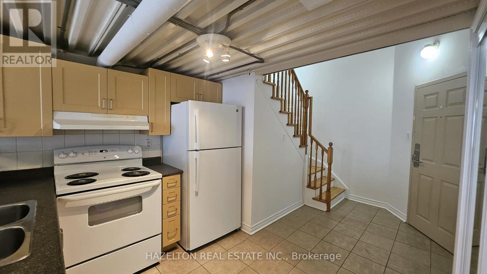 215 - 800 Lansdowne Avenue, Toronto, Ontario  M6H 4K2 - Photo 9 - W12536394