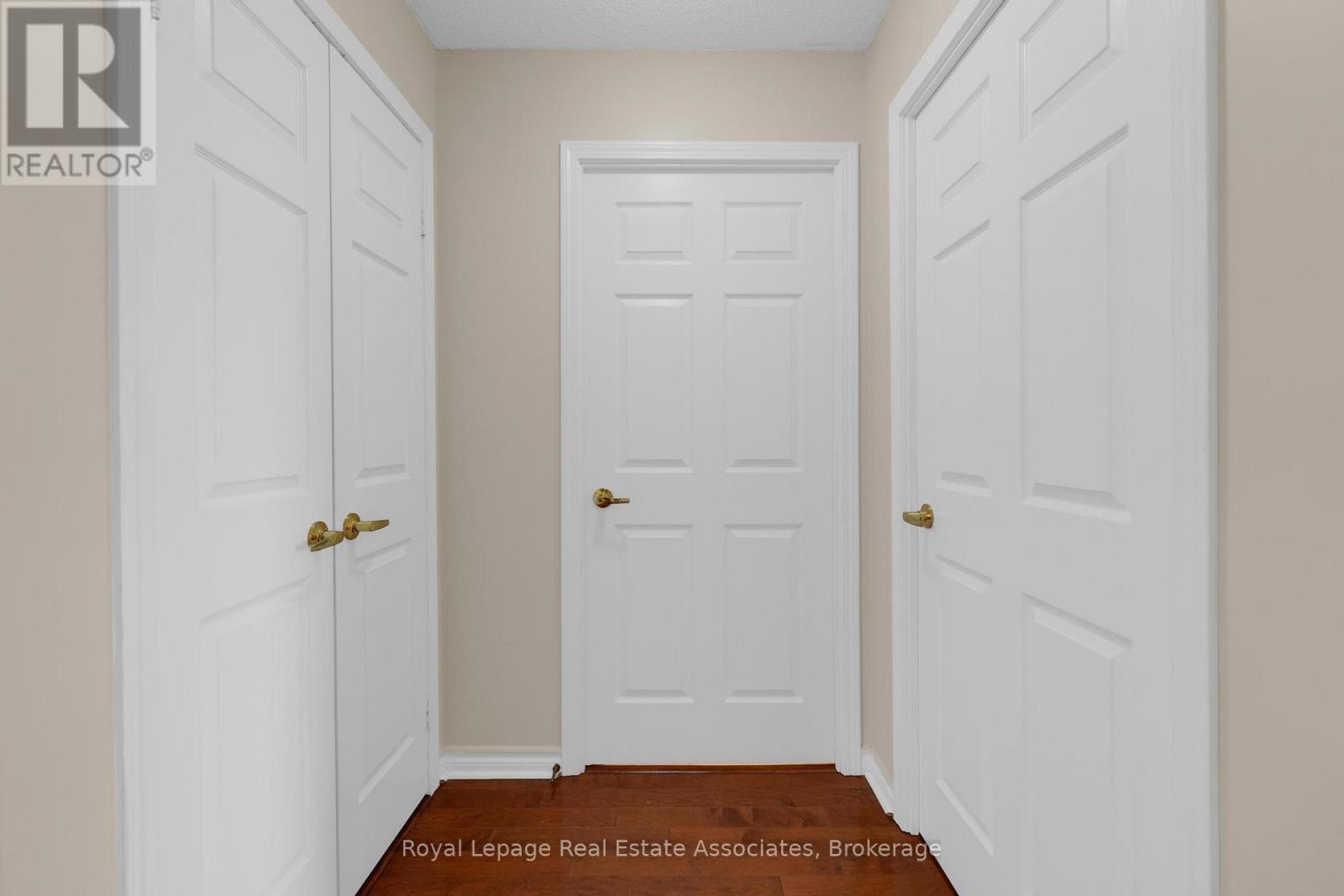 622 - 25 Kingsbridge Garden Circle, Mississauga, Ontario  L5R 4B1 - Photo 8 - W12536450