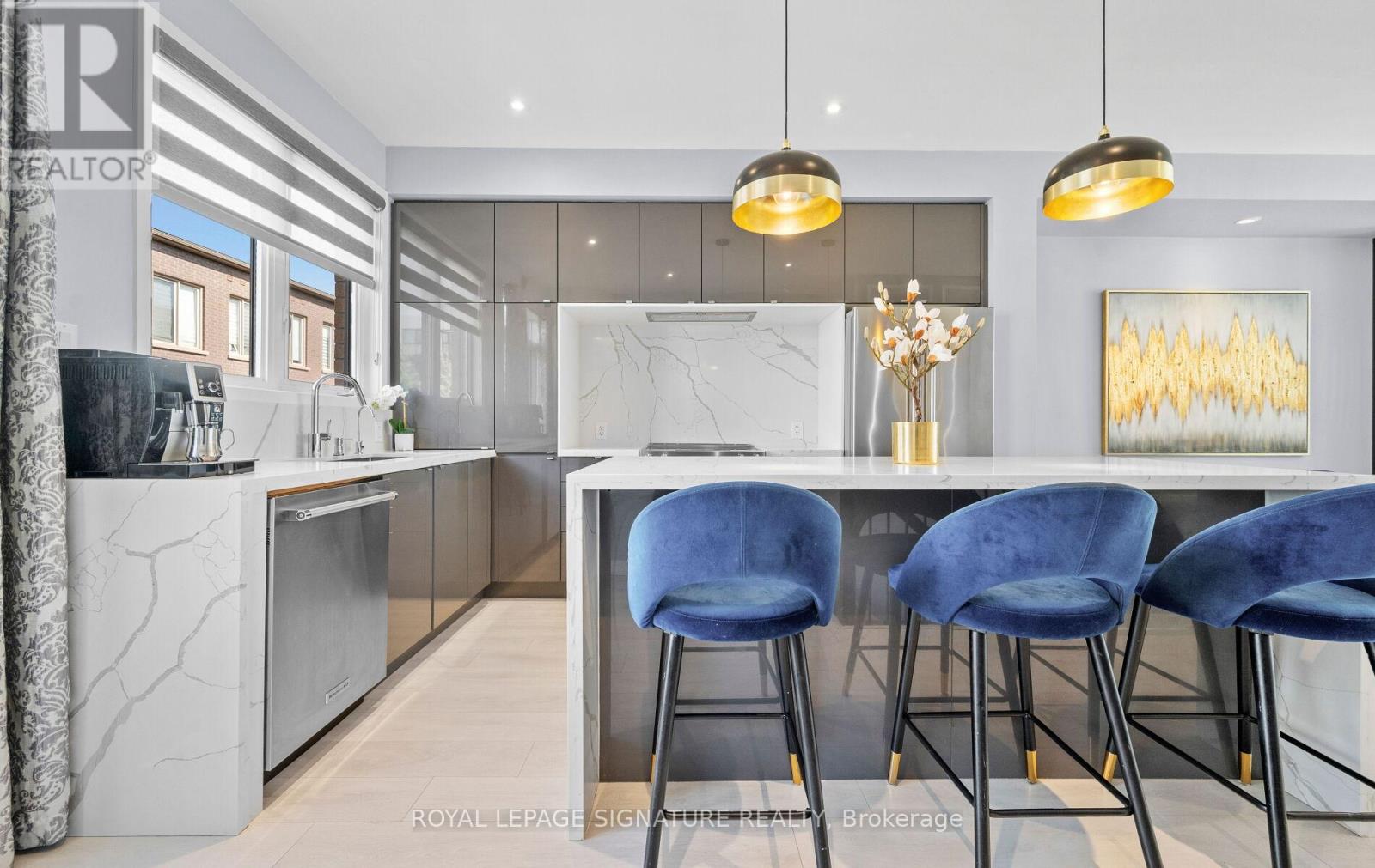 173 SABINA DRIVE, Oakville, Ontario