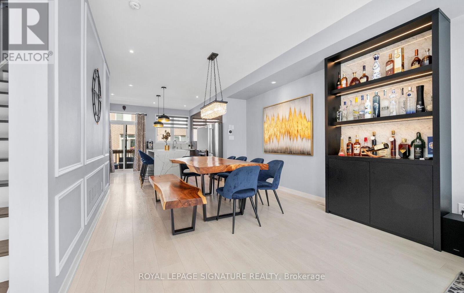 173 Sabina Drive, Oakville, Ontario  L6H 0L4 - Photo 14 - W12536484