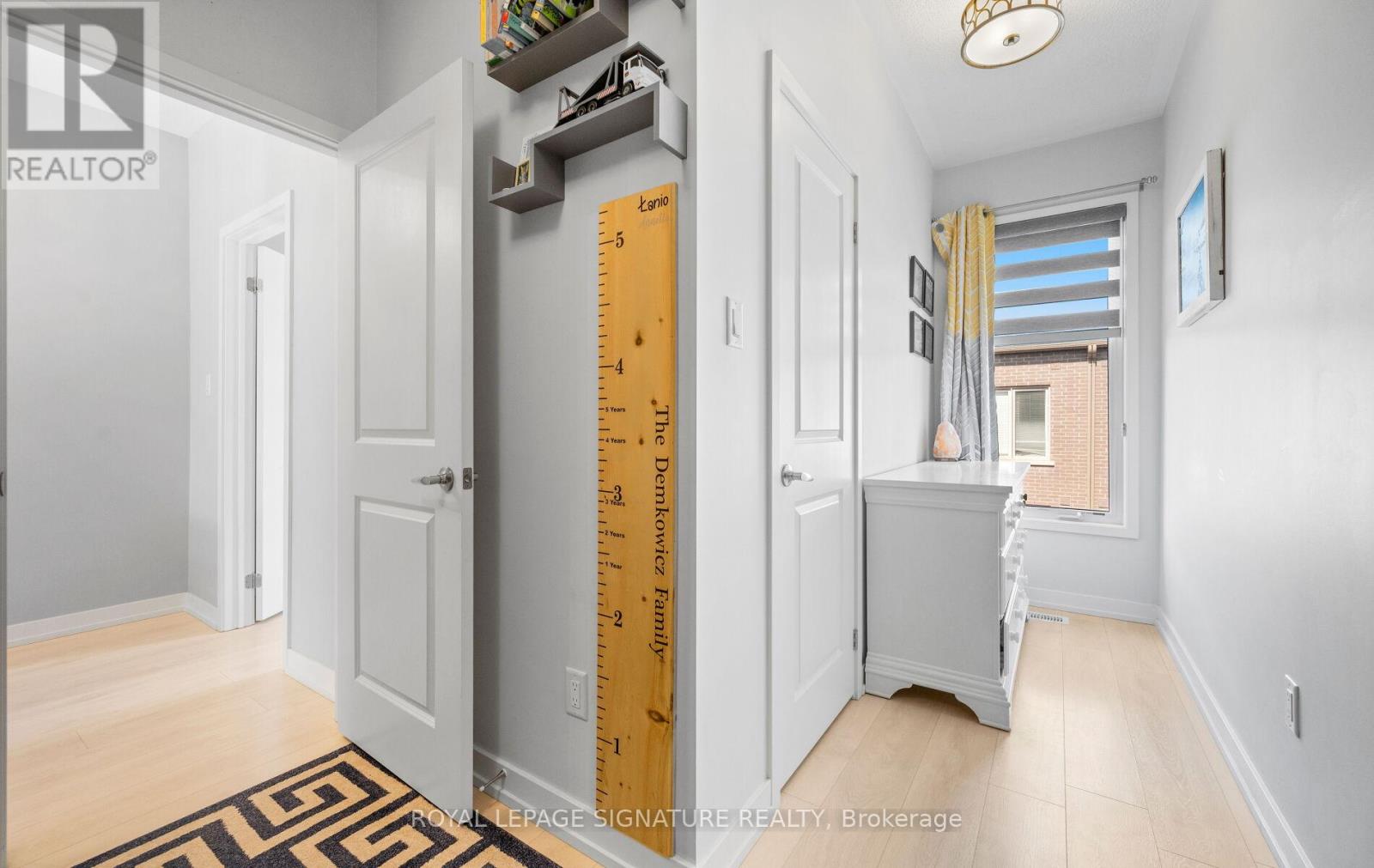 173 Sabina Drive, Oakville, Ontario  L6H 0L4 - Photo 22 - W12536484