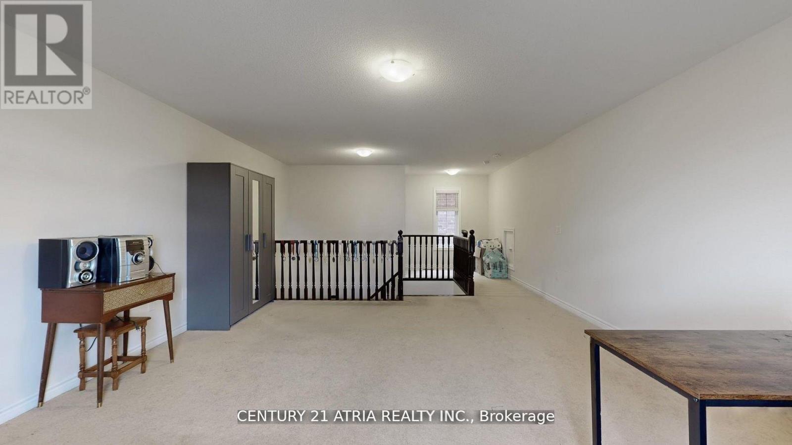 101 Bonnieglen Farm Boulevard, Caledon, Ontario L7C 4B7 - Photo 30 - W12536496