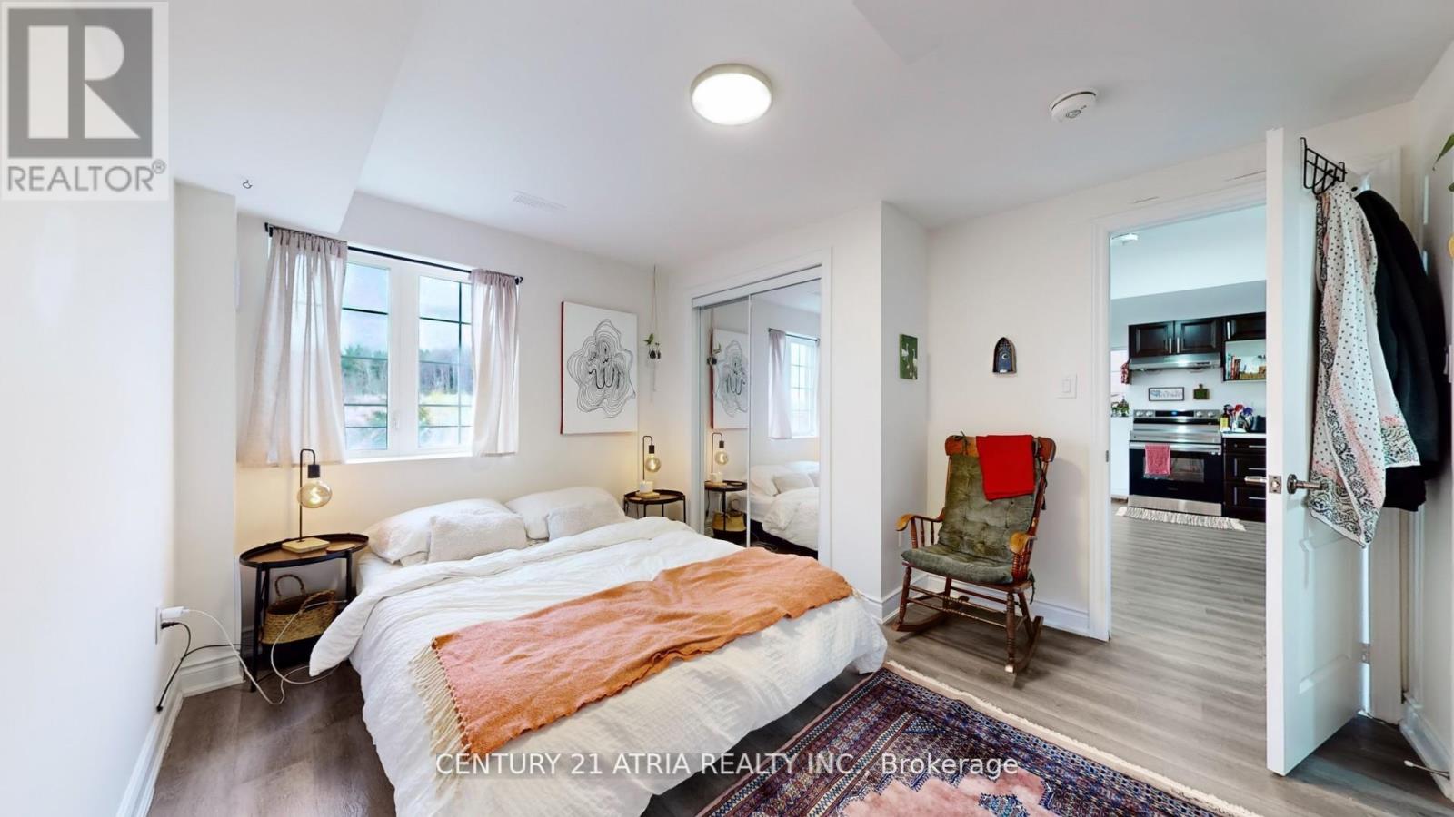 101 Bonnieglen Farm Boulevard, Caledon, Ontario L7C 4B7 - Photo 35 - W12536496