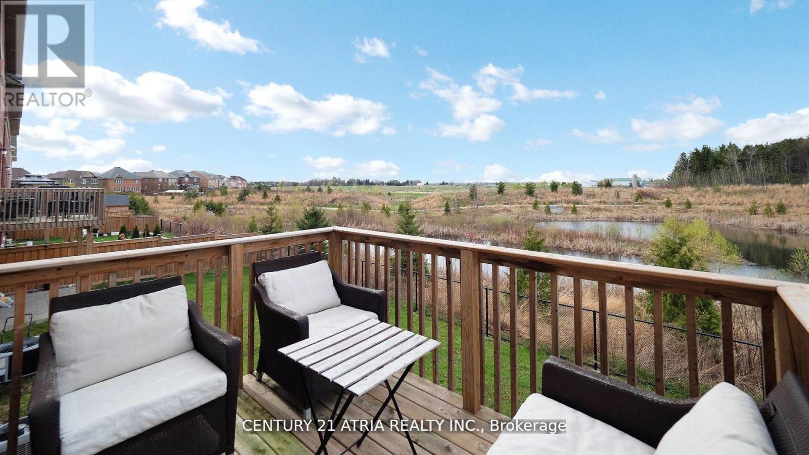 101 Bonnieglen Farm Boulevard, Caledon, Ontario L7C 4B7 - Photo 38 - W12536496