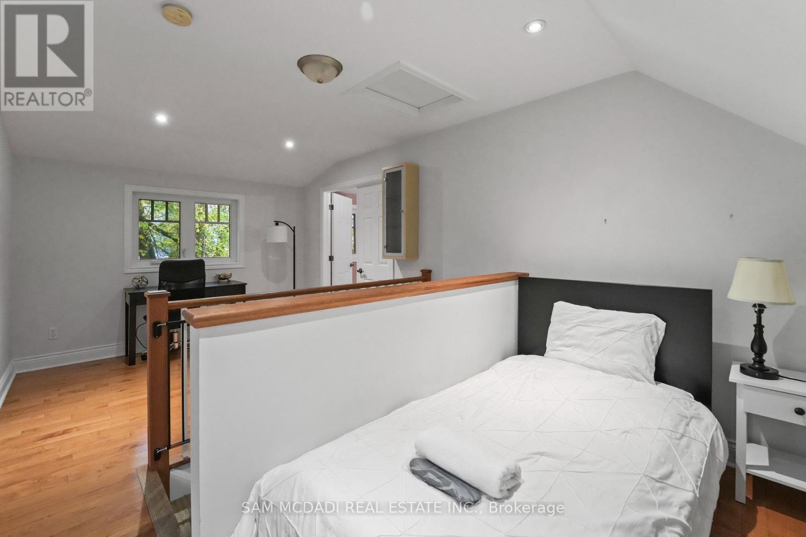 64 Wanita Road, Mississauga, Ontario  L5G 1B6 - Photo 19 - W12536524