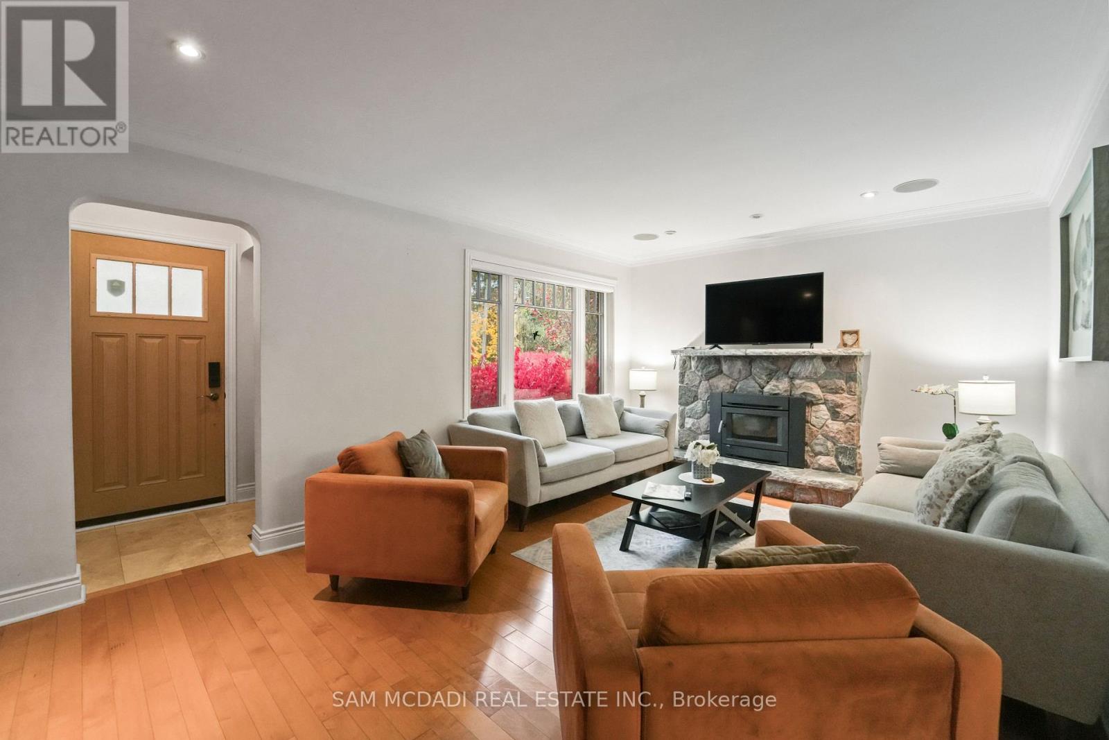 64 Wanita Road, Mississauga, Ontario  L5G 1B6 - Photo 6 - W12536524