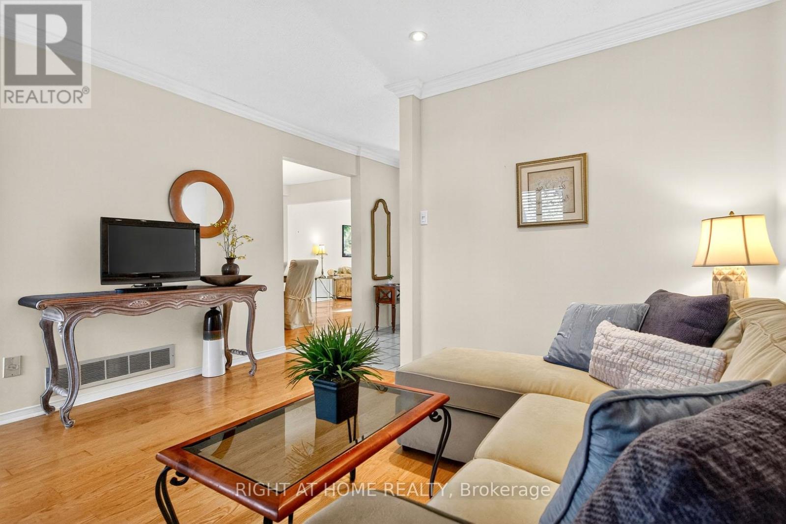 63 - 1725 The Chase, Mississauga, Ontario  L5M 4N3 - Photo 12 - W12458320