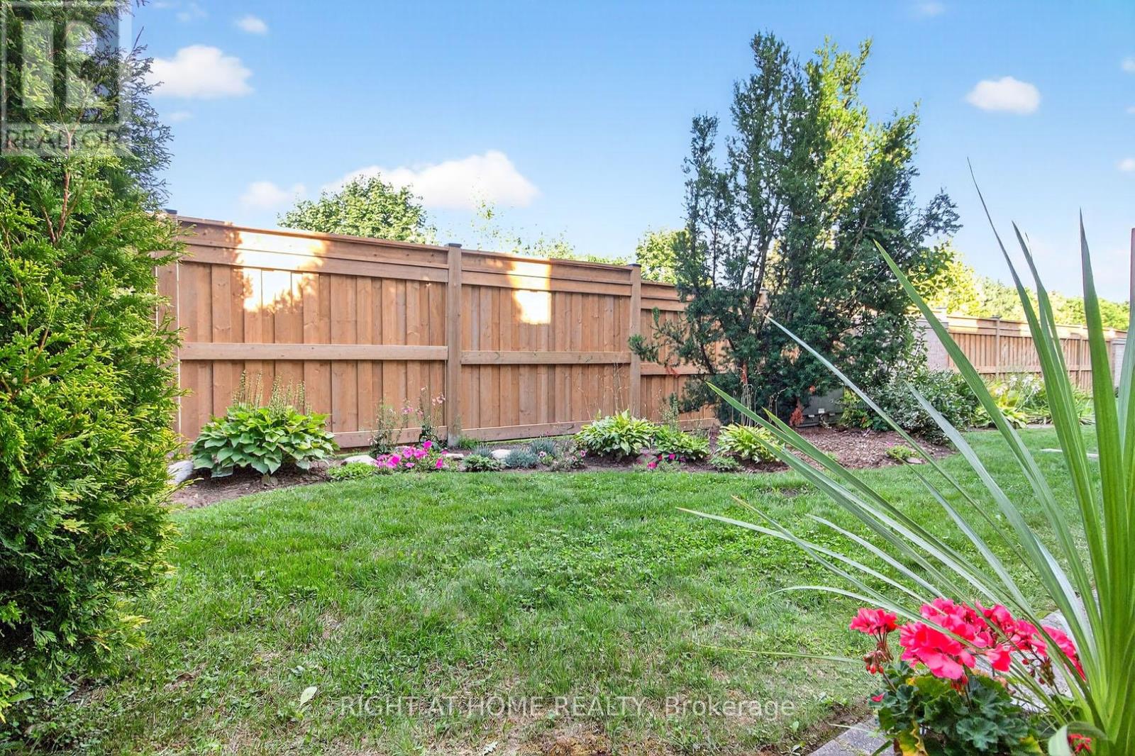 63 - 1725 The Chase, Mississauga, Ontario  L5M 4N3 - Photo 22 - W12458320