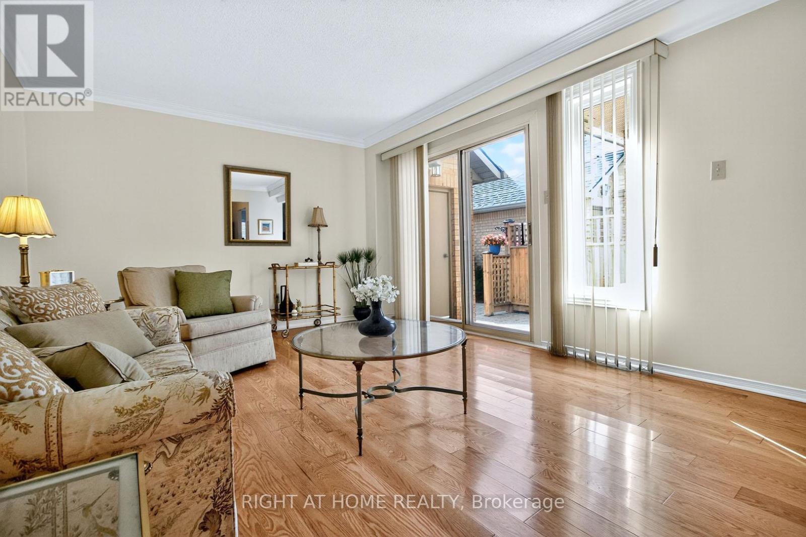 63 - 1725 The Chase, Mississauga, Ontario  L5M 4N3 - Photo 5 - W12458320