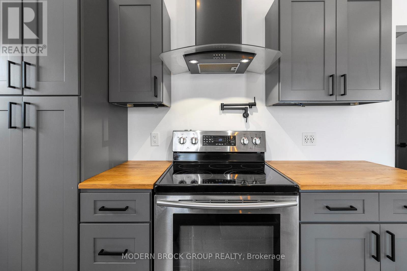 11 Main Street W, Athens, Ontario K0E 1B0 - Photo 23 - X12536826