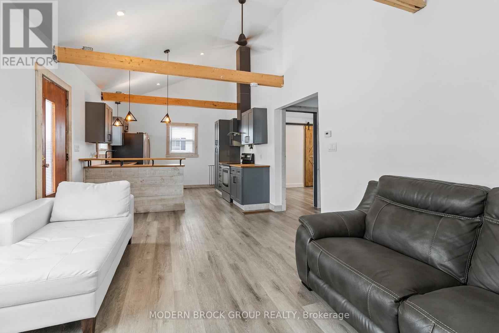 11 Main Street W, Athens, Ontario K0E 1B0 - Photo 27 - X12536826