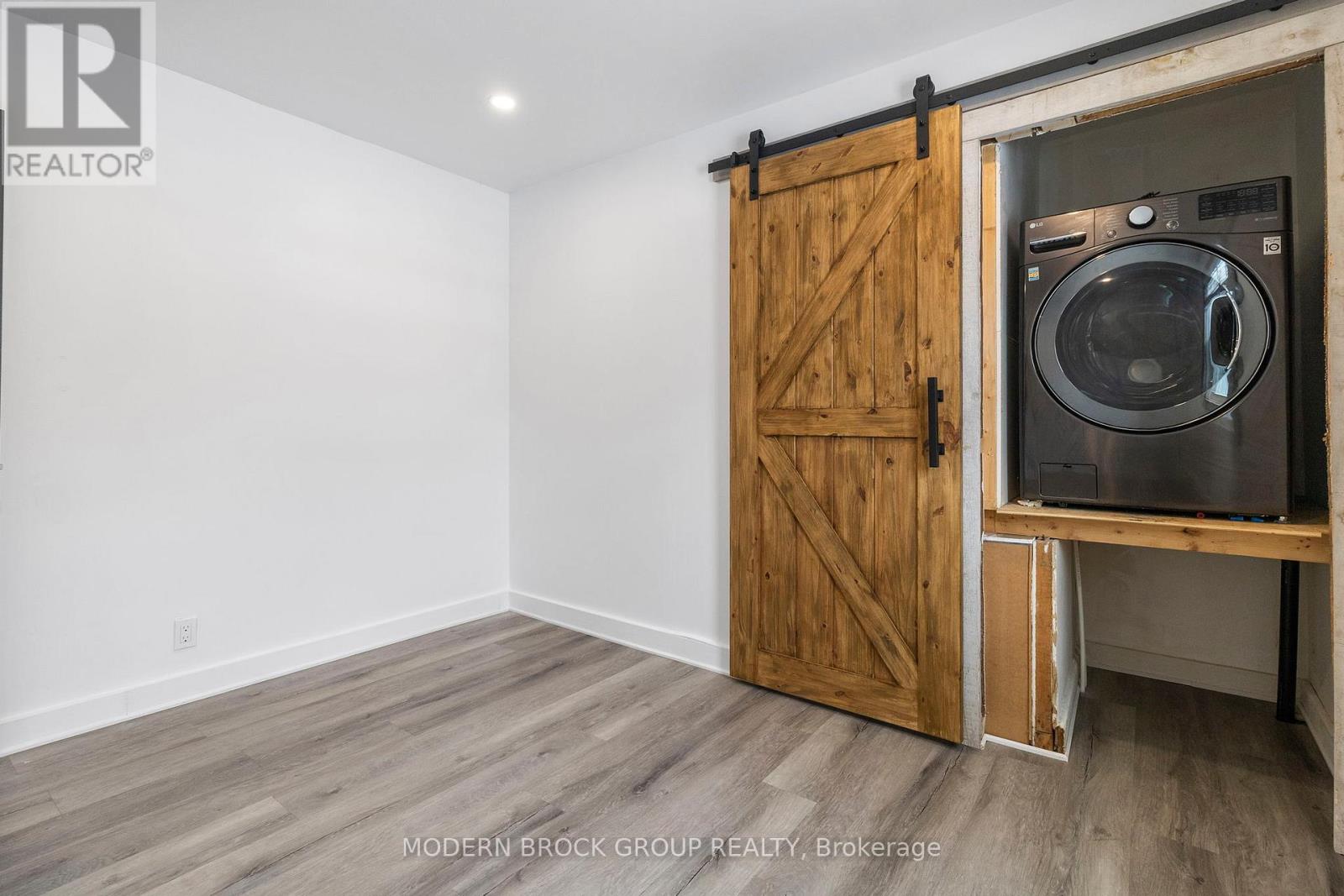 11 Main Street W, Athens, Ontario K0E 1B0 - Photo 31 - X12536826