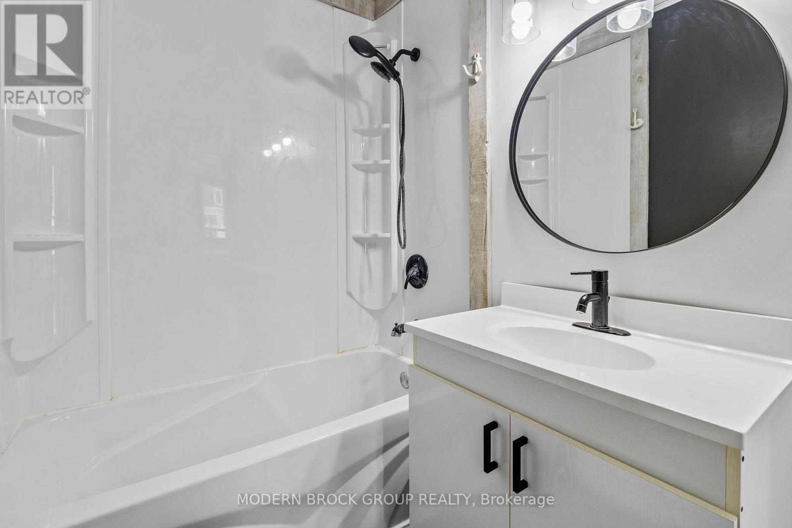 11 Main Street W, Athens, Ontario K0E 1B0 - Photo 36 - X12536826