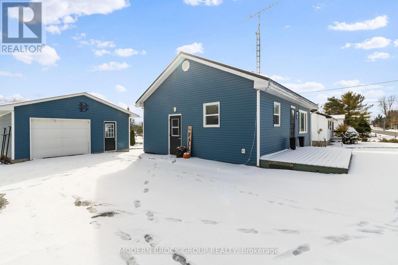 11 Main Street W, Athens, Ontario K0E 1B0 - Photo 41 - X12536826