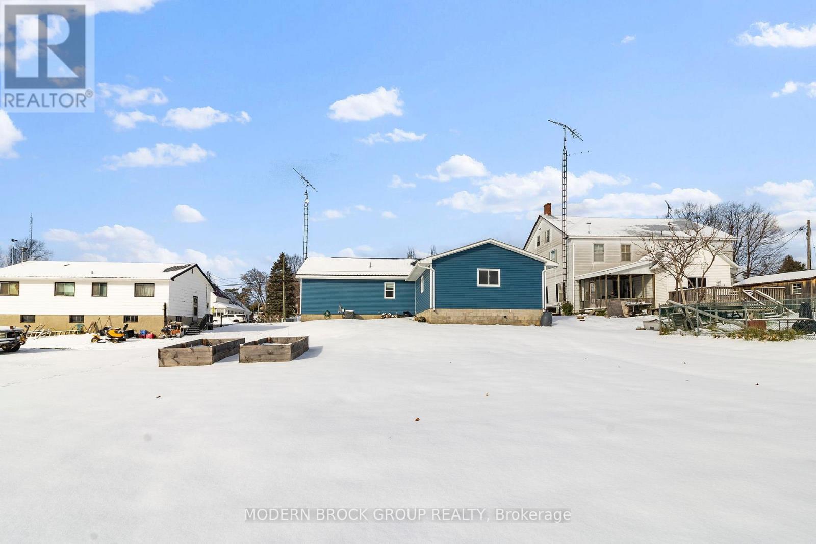 11 Main Street W, Athens, Ontario K0E 1B0 - Photo 46 - X12536826