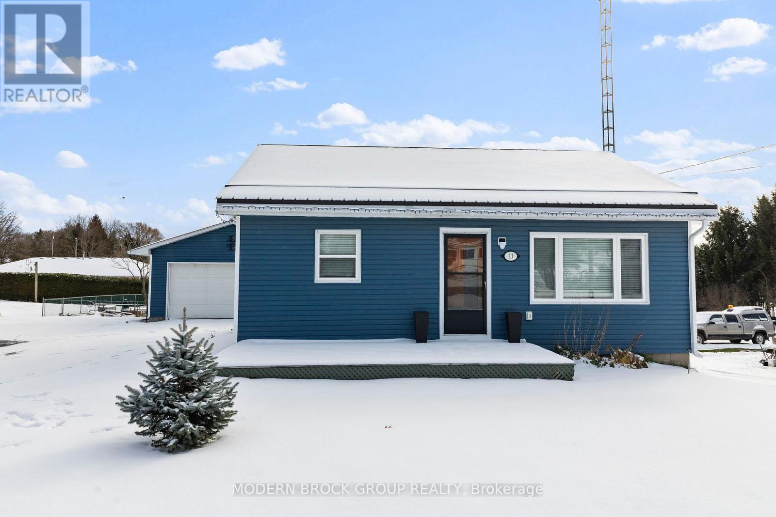 11 Main Street W, Athens, Ontario K0E 1B0 - Photo 47 - X12536826