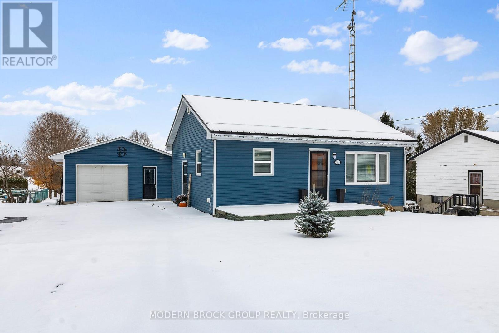 11 Main Street W, Athens, Ontario K0E 1B0 - Photo 7 - X12536826