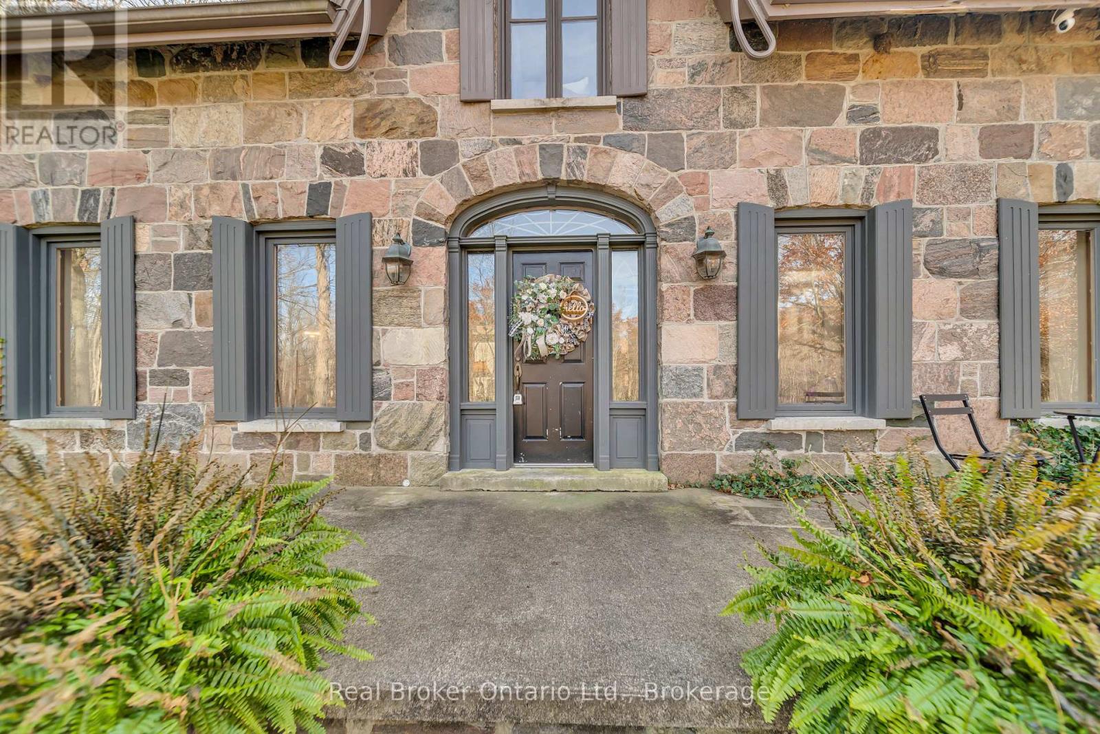 4766 Hyndman Drive, Southwest Middlesex, Ontario  N0L 1A0 - Photo 2 - X12536564