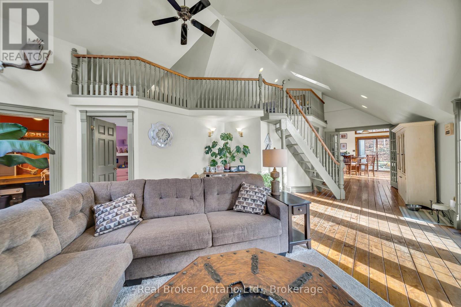 4766 Hyndman Drive, Southwest Middlesex, Ontario  N0L 1A0 - Photo 26 - X12536564