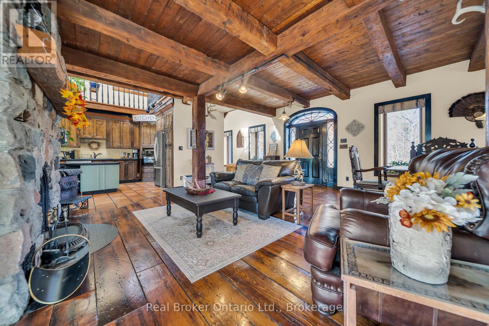 4766 Hyndman Drive, Southwest Middlesex, Ontario  N0L 1A0 - Photo 6 - X12536564