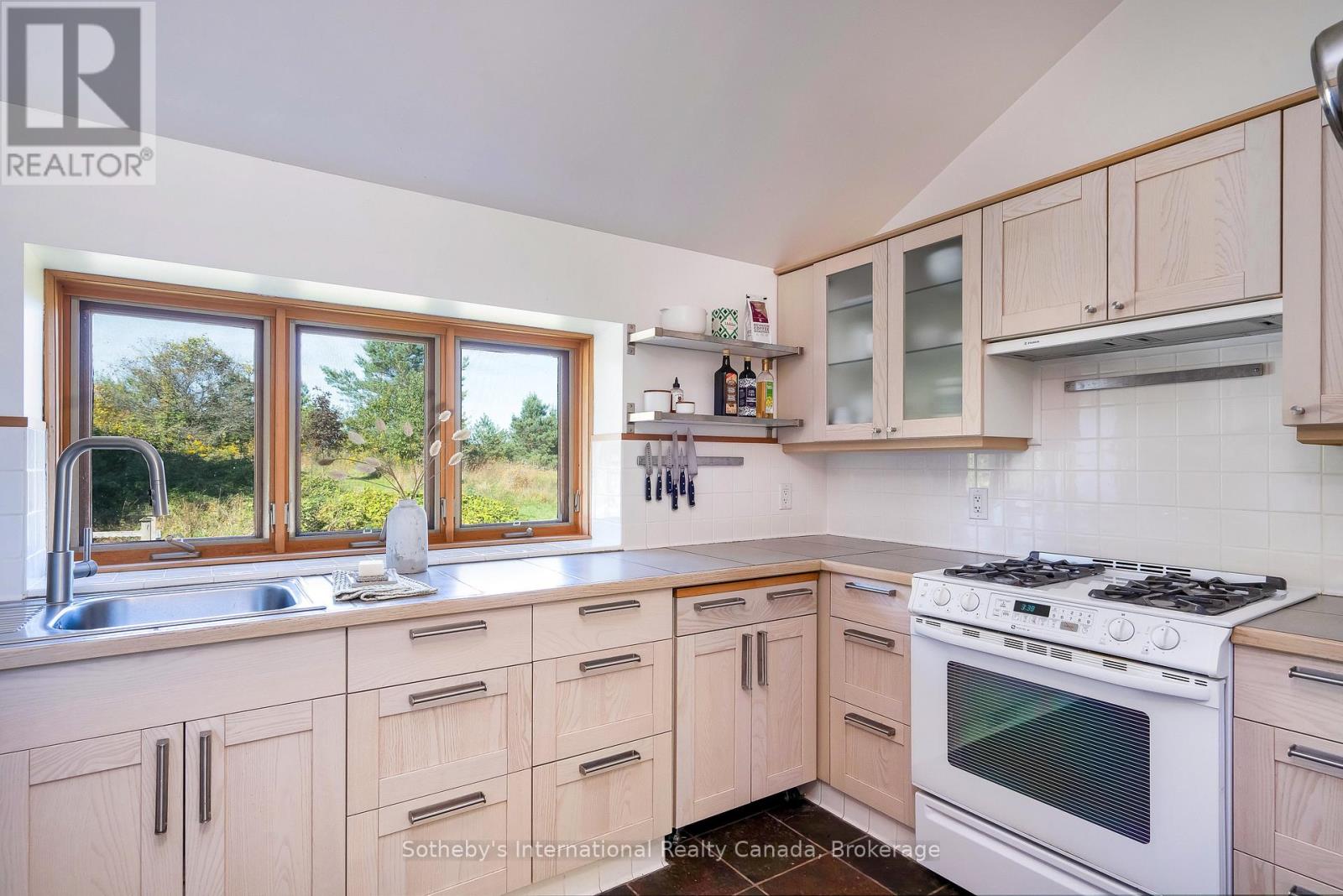 797462 East Back Line, Chatsworth, Ontario  N0H 1G0 - Photo 12 - X12536736