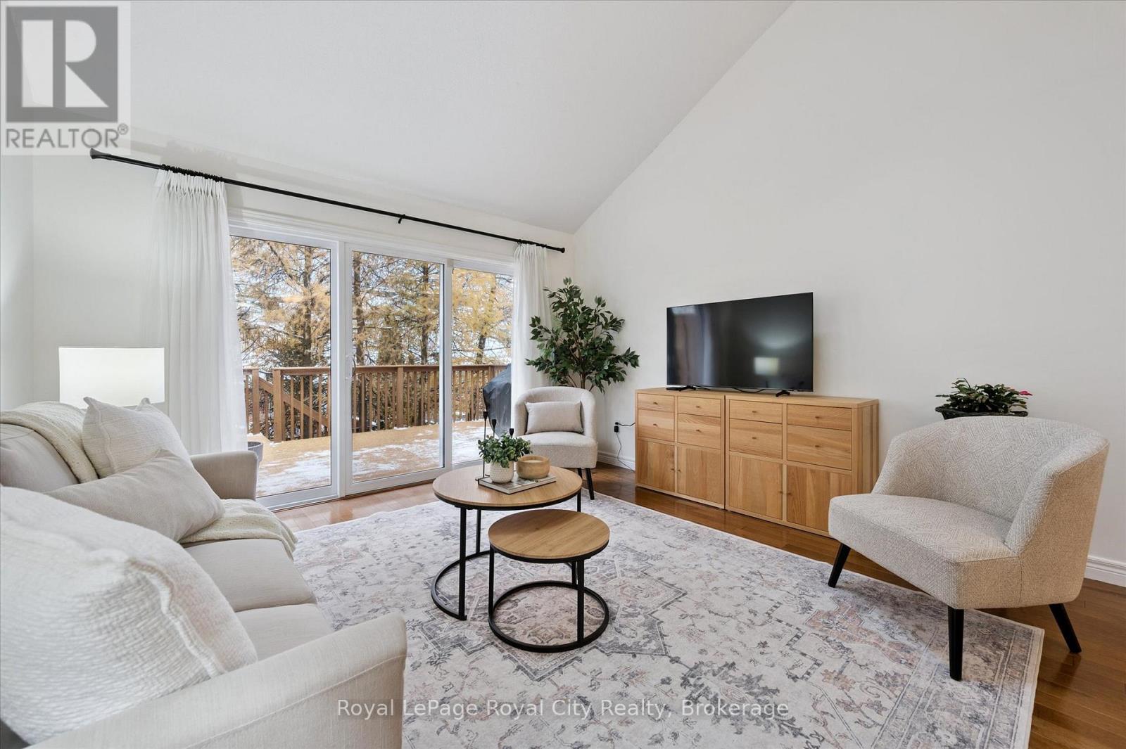 92 Schroder Crescent, Guelph, Ontario  N1E 7B4 - Photo 13 - X12536770