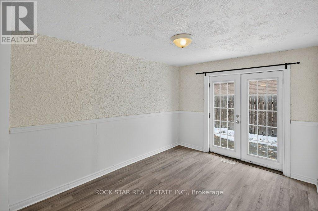 71 Teal Avenue, Hamilton, Ontario  L8E 3B3 - Photo 11 - X12536412