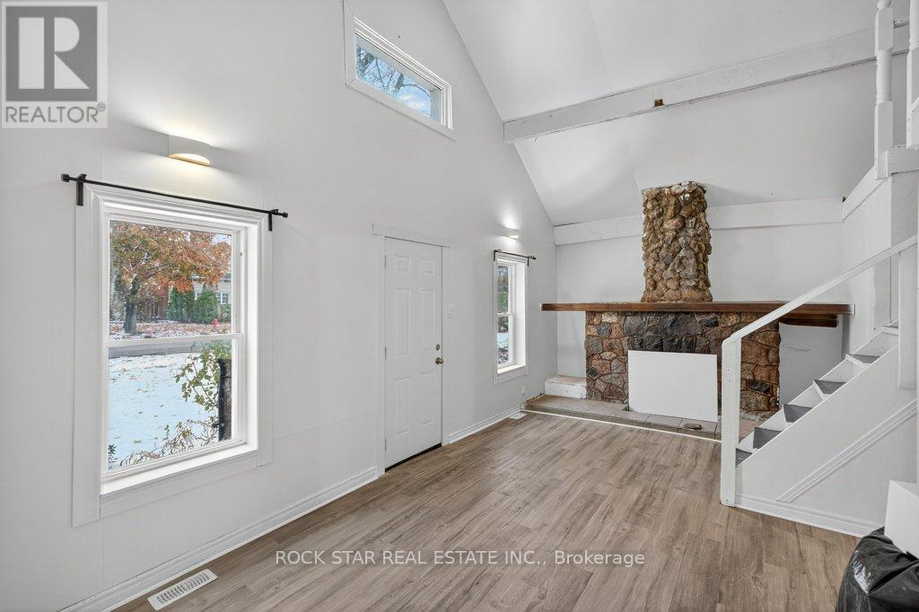 71 Teal Avenue, Hamilton, Ontario  L8E 3B3 - Photo 4 - X12536412