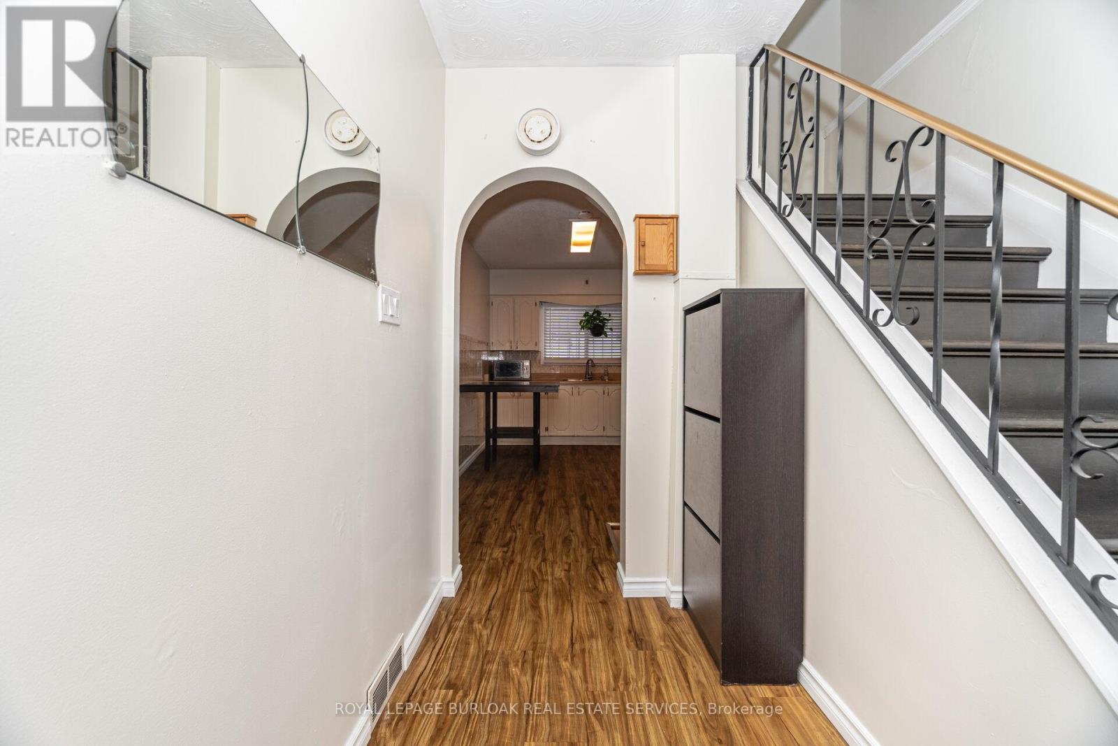 163 Connaught Avenue N, Hamilton, Ontario  L8L 6Z4 - Photo 8 - X12536438