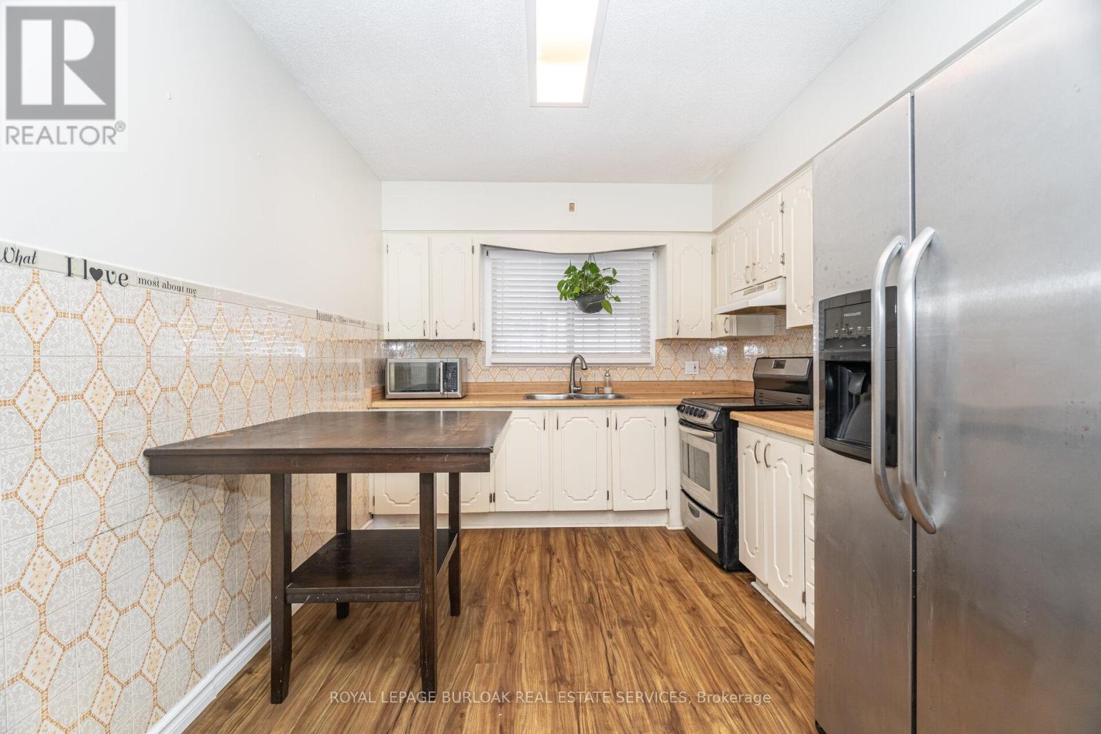 163 Connaught Avenue N, Hamilton, Ontario  L8L 6Z4 - Photo 9 - X12536438