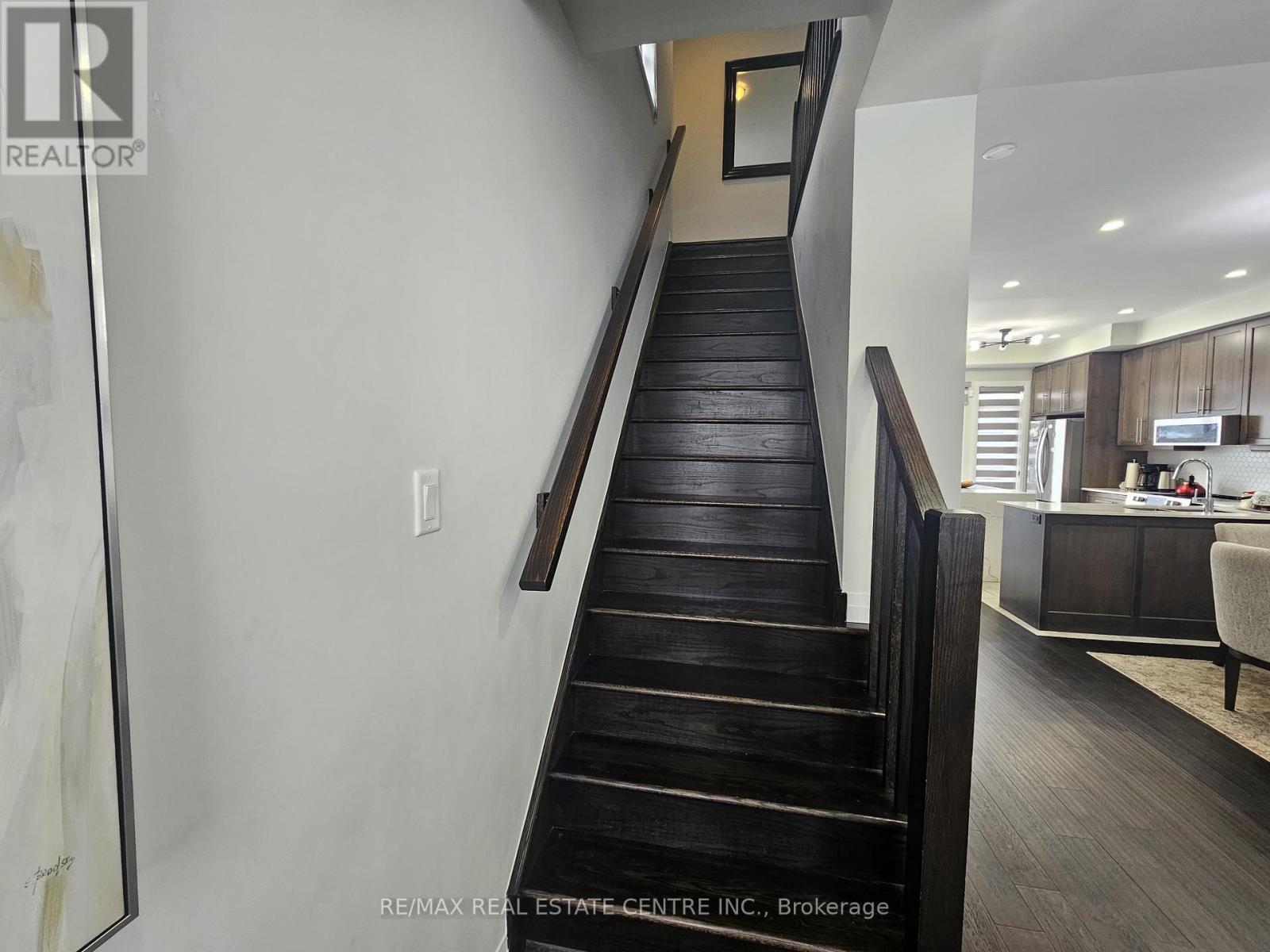 213 - 30 Times Square Boulevard S, Hamilton, Ontario  L8J 0M1 - Photo 11 - X12536446