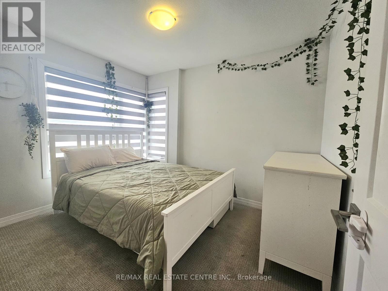 213 - 30 Times Square Boulevard S, Hamilton, Ontario  L8J 0M1 - Photo 15 - X12536446