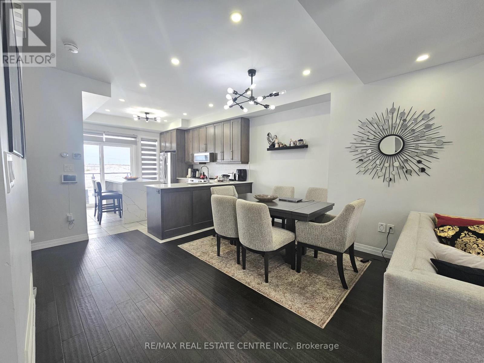 213 - 30 Times Square Boulevard S, Hamilton, Ontario  L8J 0M1 - Photo 22 - X12536446