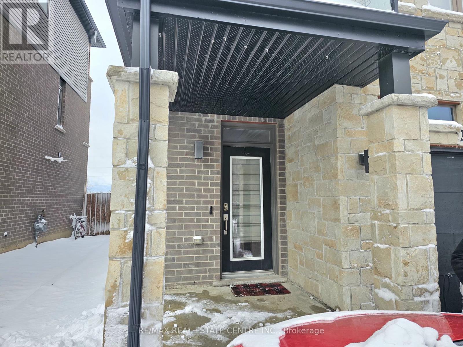 213 - 30 Times Square Boulevard S, Hamilton, Ontario  L8J 0M1 - Photo 3 - X12536446