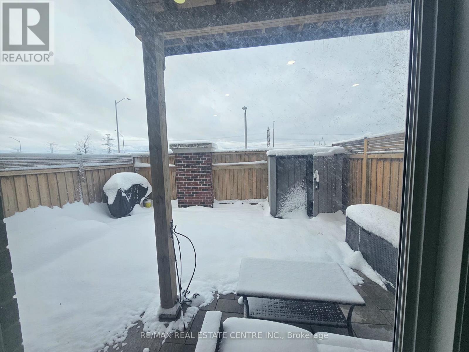 213 - 30 Times Square Boulevard S, Hamilton, Ontario  L8J 0M1 - Photo 7 - X12536446